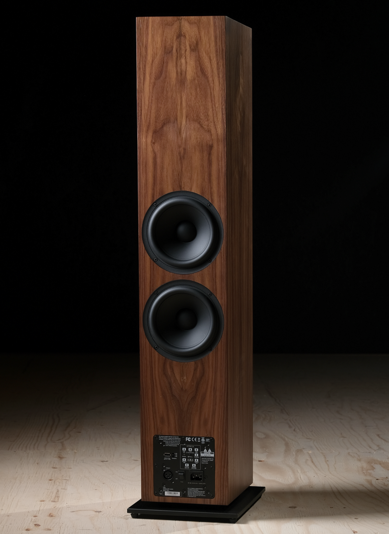 コスミックブラウンリングYG750 A700 LE – Buchardt Audio